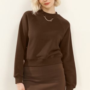 Comfortable Raglan Sleeve Sweatshirt